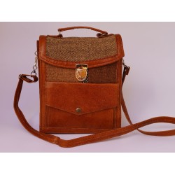 Sac à dos marron artisanal Sac à dos marron artisanal